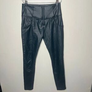 Best Yoga Store Hiney Trainer Faux Leather Pants Green Sz Small 4